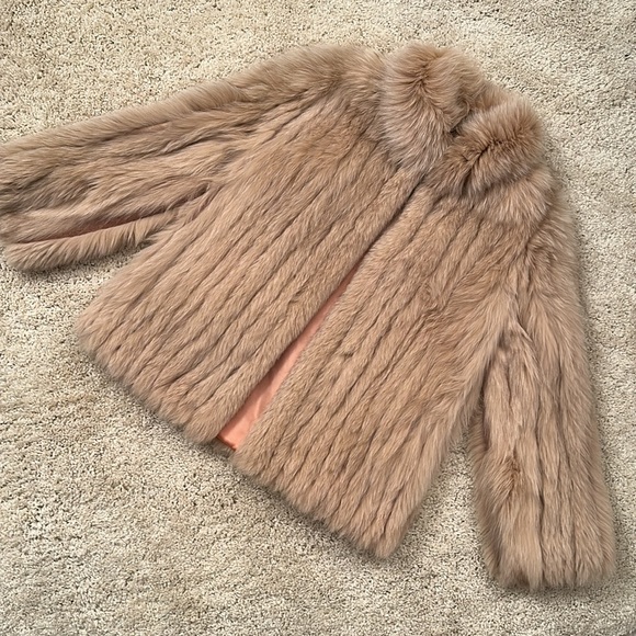 Genuine Blue Fox Fur By: SAGA - Picture 6 of 7